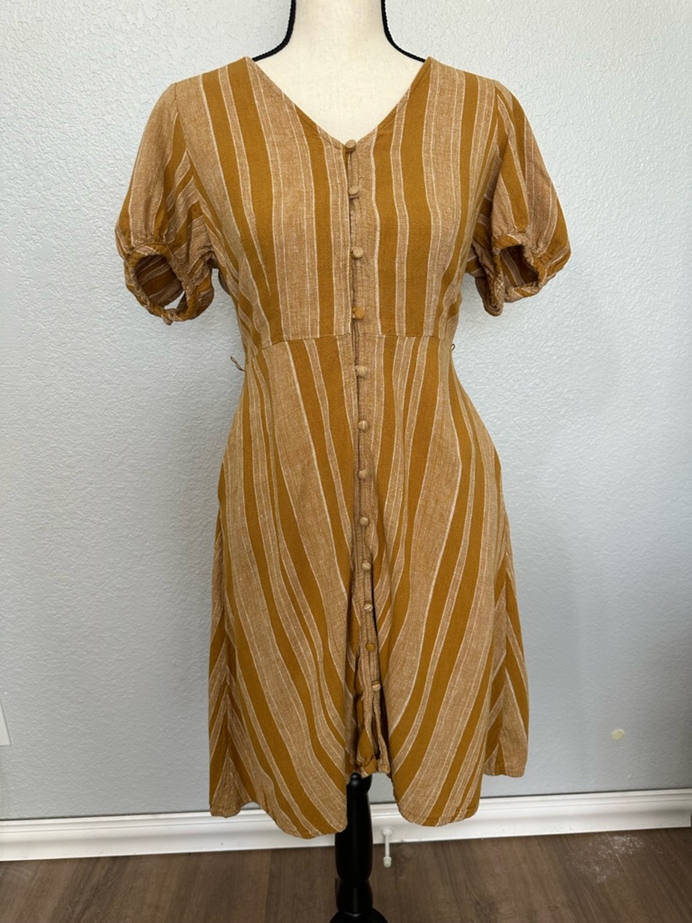 Universal Thread Linen Midi Dress XS Short Sleeve Buttons Stripe Pocket Babydoll
